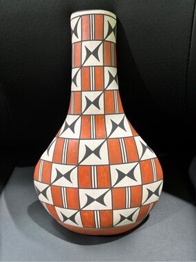 VTG Acoma Pueblo Pottery Wall Pocket Vase signed by Flo & Lee Vallo